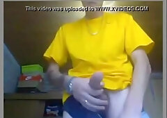 Chilean College Boy in Yellow Wanks For Cam